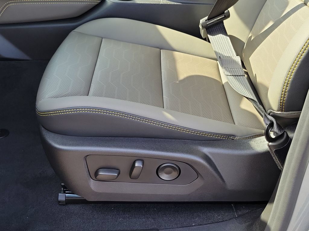 2026 Chevrolet Colorado ZR2 - Photo 15