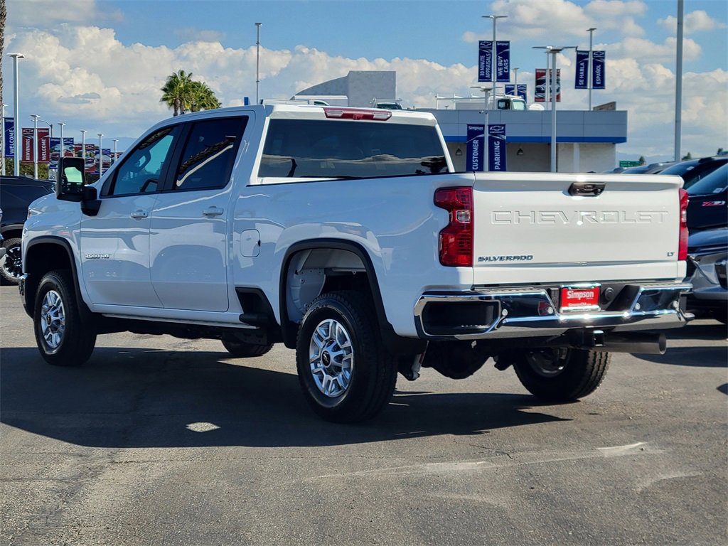 2026 Chevrolet Silverado 2500HD LT photo 2