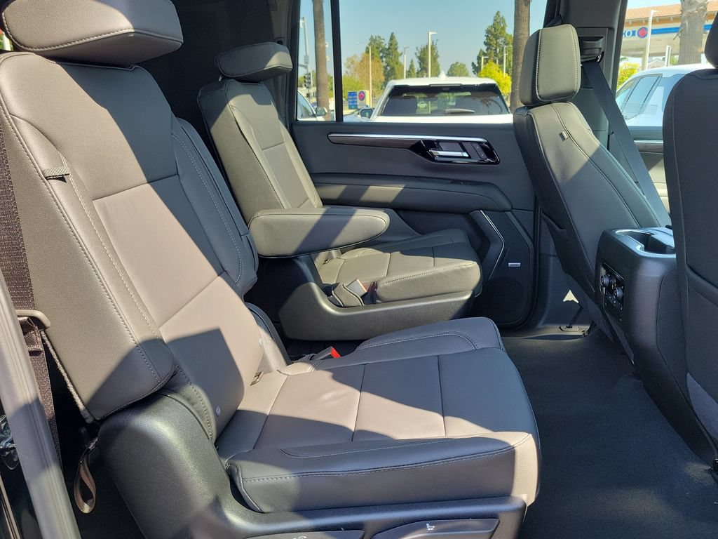 2026 Chevrolet Suburban LT - Photo 22