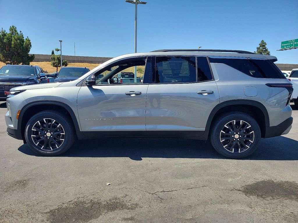 2025 Chevrolet Traverse LT - Photo 25