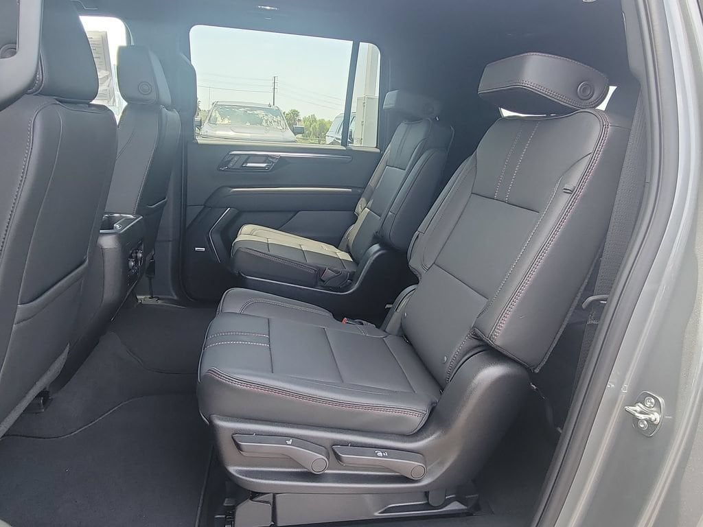 2026 Chevrolet Suburban RST - Photo 26