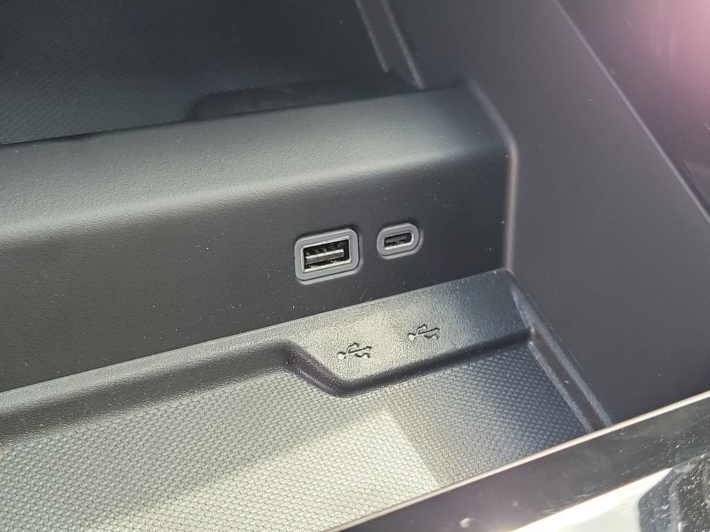 2026 Chevrolet Suburban RST - Photo 10