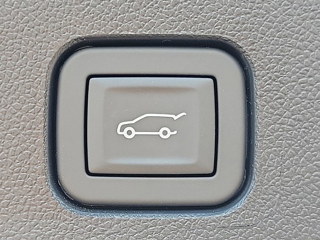 2025 Chevrolet Traverse LT - Photo 21