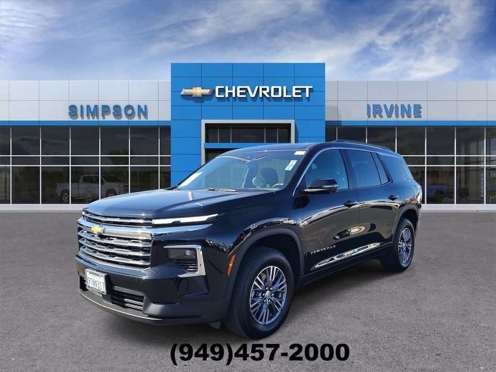 Used 2025 Chevrolet Traverse LT SUV