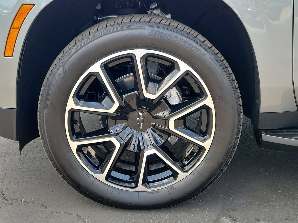 2026 Chevrolet Suburban RST - Photo 34