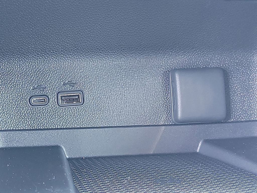 2025 Chevrolet Traverse LT - Photo 11