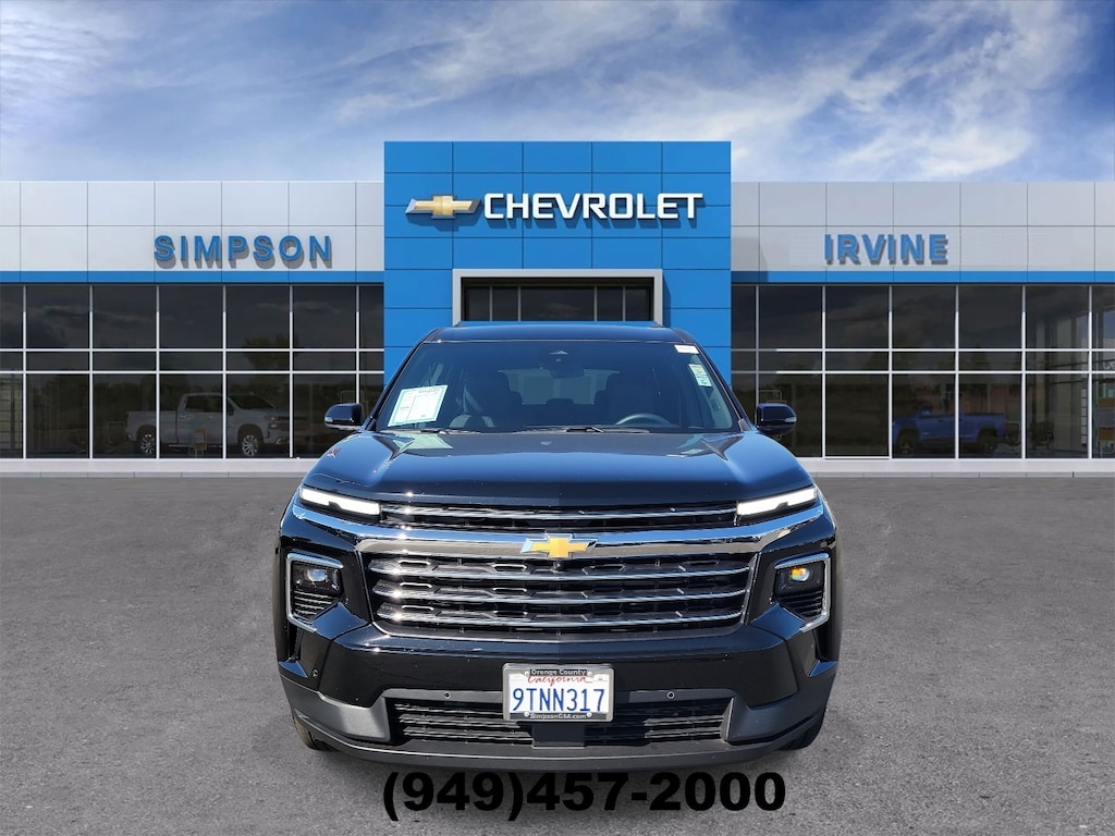 Used 2025 Chevrolet Traverse LT SUV