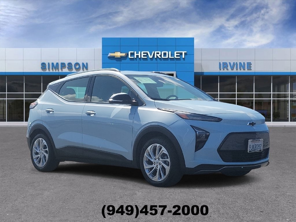 Used 2023 Chevrolet Bolt EUV LT with VIN 1G1FY6S03P4171565 for sale in Irvine, CA