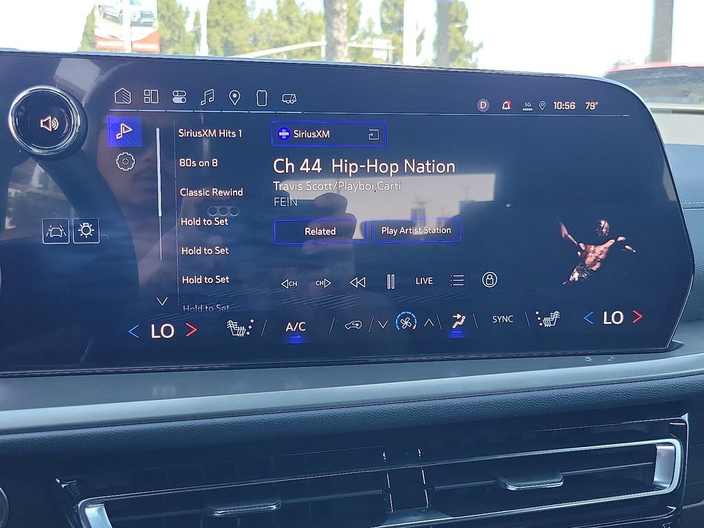 2025 Chevrolet Traverse LT - Photo 8