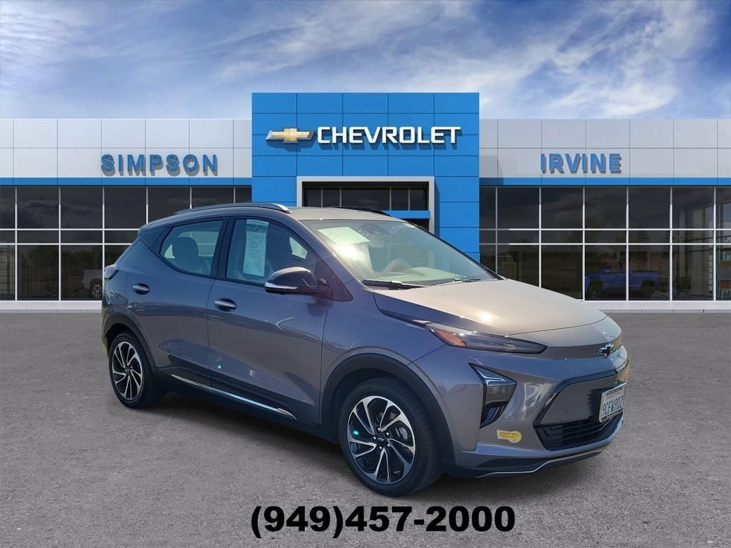 Used 2022 Chevrolet Bolt EUV Premier with VIN 1G1FZ6S0XN4128268 for sale in Irvine, CA
