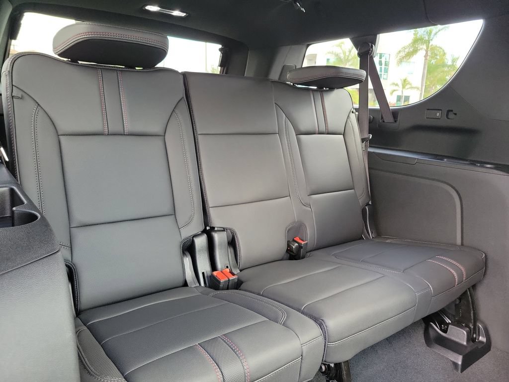 2026 Chevrolet Suburban RST - Photo 21