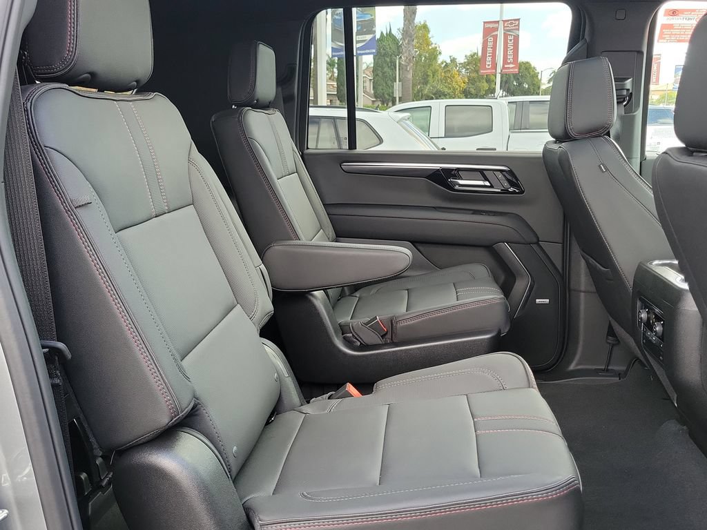 2026 Chevrolet Suburban RST - Photo 20