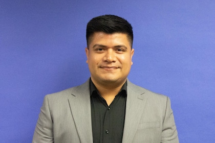 Staff member Cesar Quezada from ID_2bc4cf379212