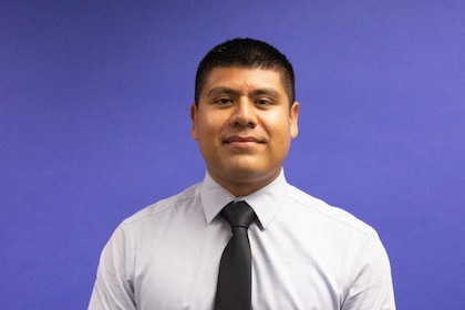 Staff member Elson Quezada from ID_3b1a5e325598