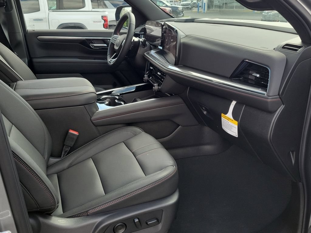 2026 Chevrolet Suburban RST - Photo 17