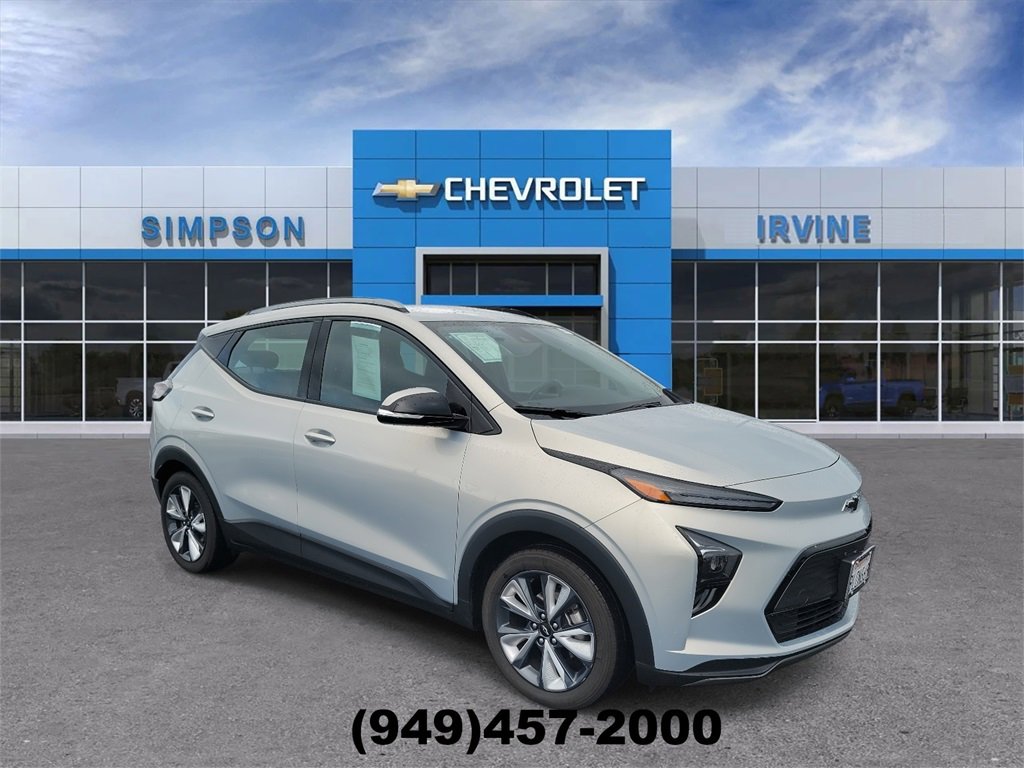 Used 2023 Chevrolet Bolt EUV LT with VIN 1G1FY6S05P4206977 for sale in Irvine, CA