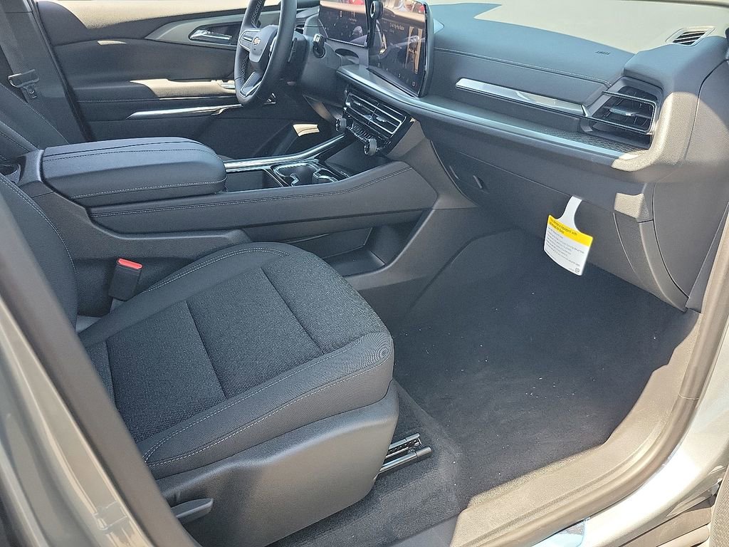 2025 Chevrolet Traverse LT - Photo 15