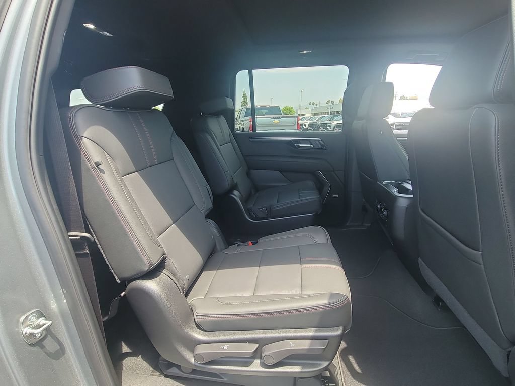 2026 Chevrolet Suburban RST - Photo 28