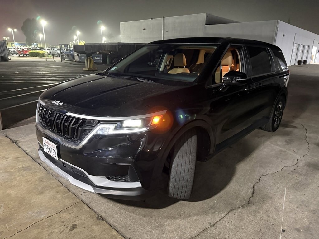 Used 2024 Kia Carnival EX MPV