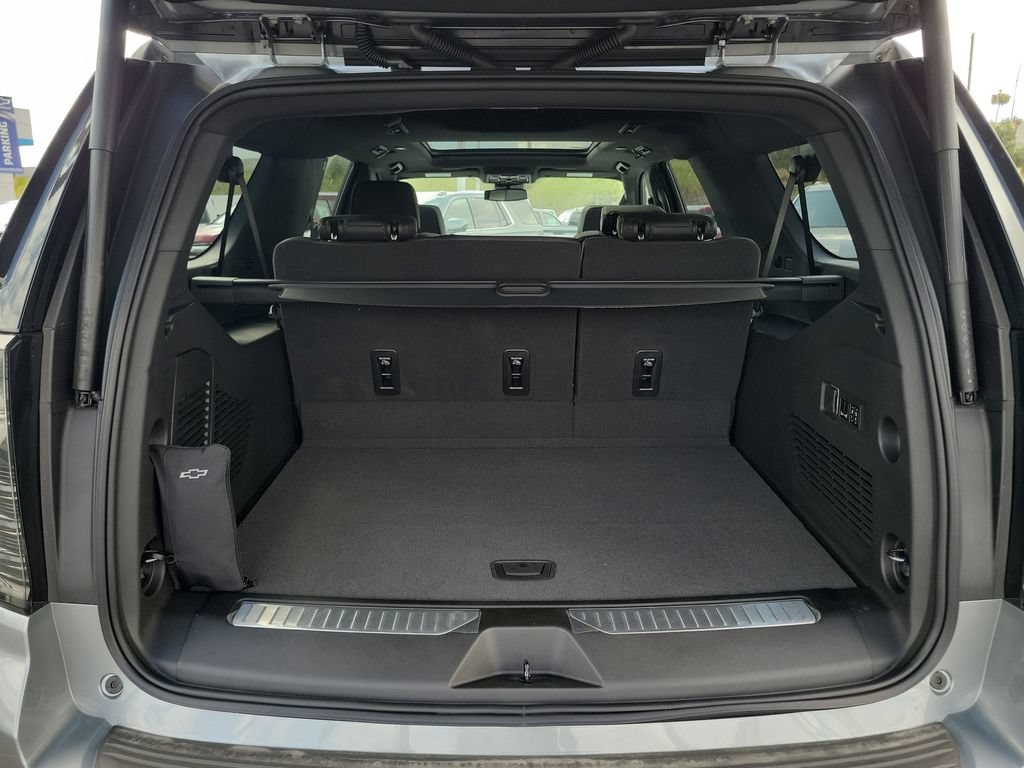 2026 Chevrolet Suburban RST - Photo 22
