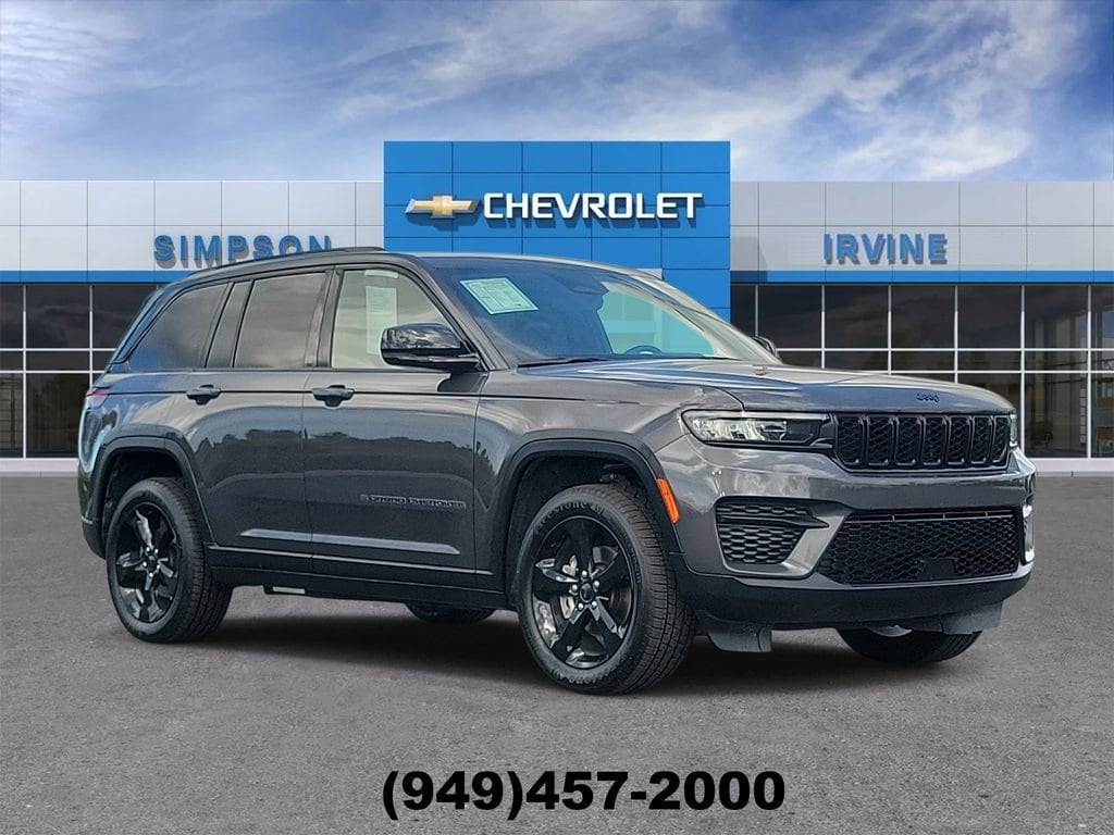 2023 Jeep Grand Cherokee Altitude's photo