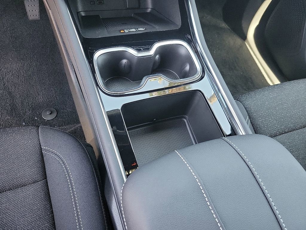 2025 Chevrolet Traverse LT - Photo 12