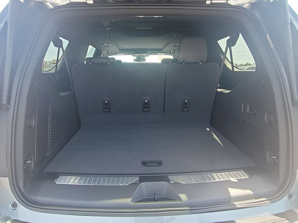 2026 Chevrolet Suburban RST - Photo 27