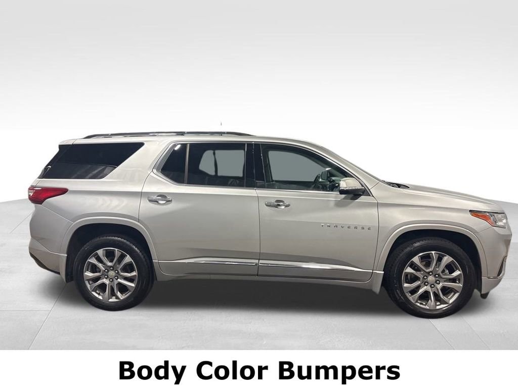 Used 2021 Chevrolet Traverse Premier with VIN 1GNEVKKW3MJ113890 for sale in Warren, OH