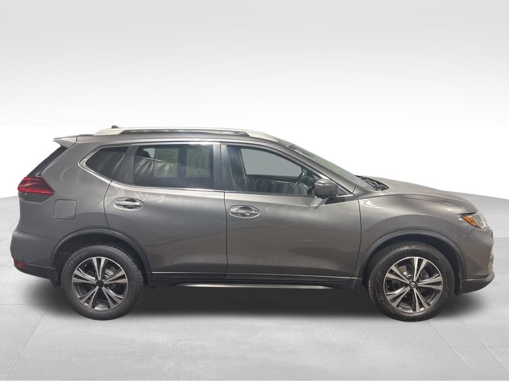 Used 2019 Nissan Rogue SV with VIN 5N1AT2MV9KC817283 for sale in Warren, OH
