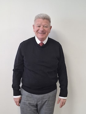 Staff member Ken Sims from e18a44e885c4