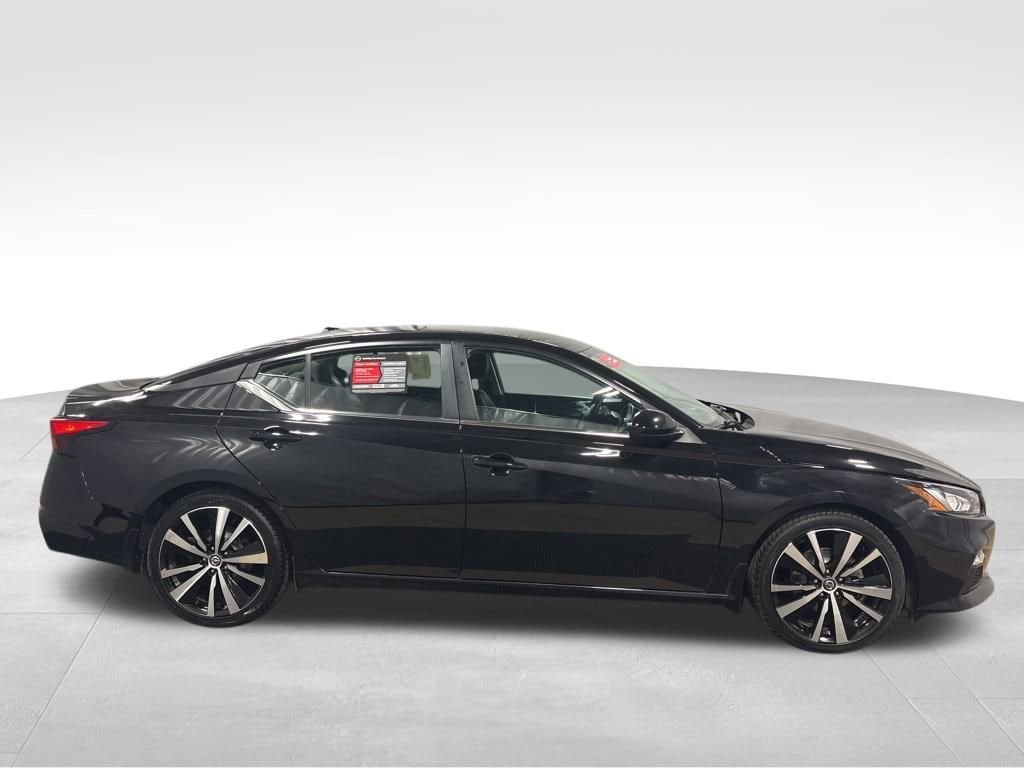 Used 2021 Nissan Altima SR with VIN 1N4BL4CV9MN378380 for sale in Warren, OH