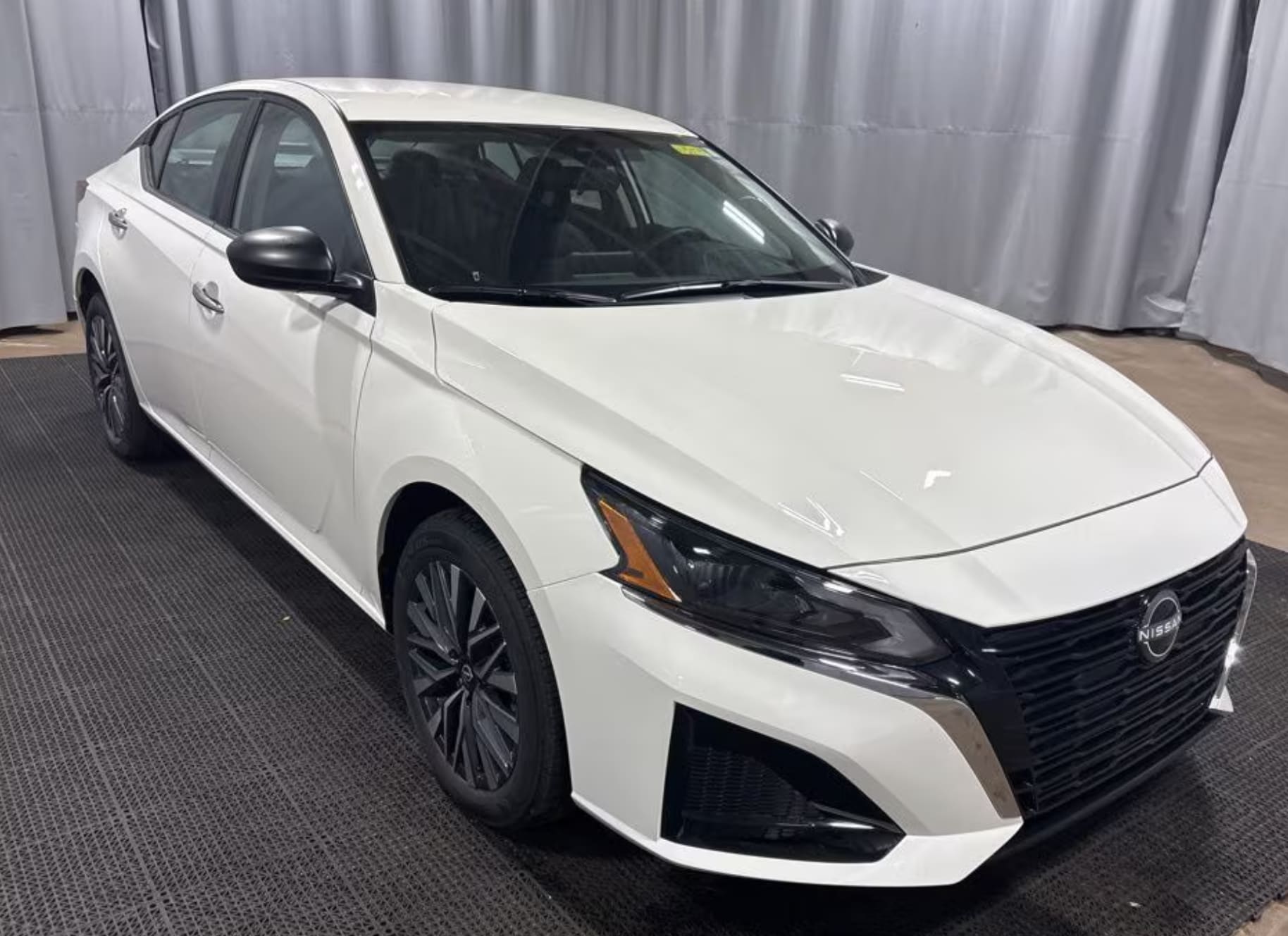 2025 altima sv