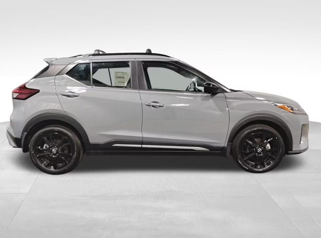 nissan kicks sr.png