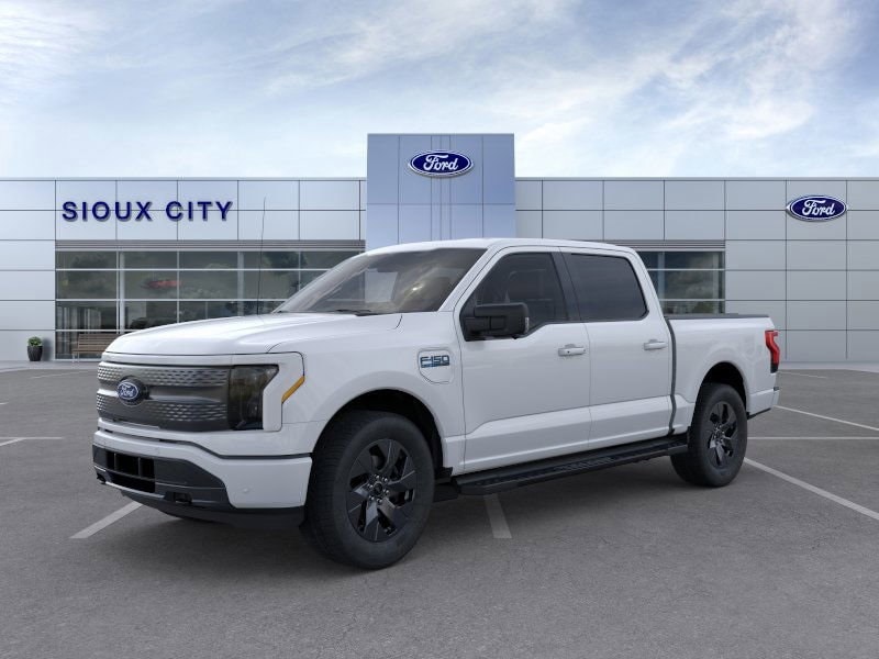 2025 Ford F-150 Lightning Flash's photo