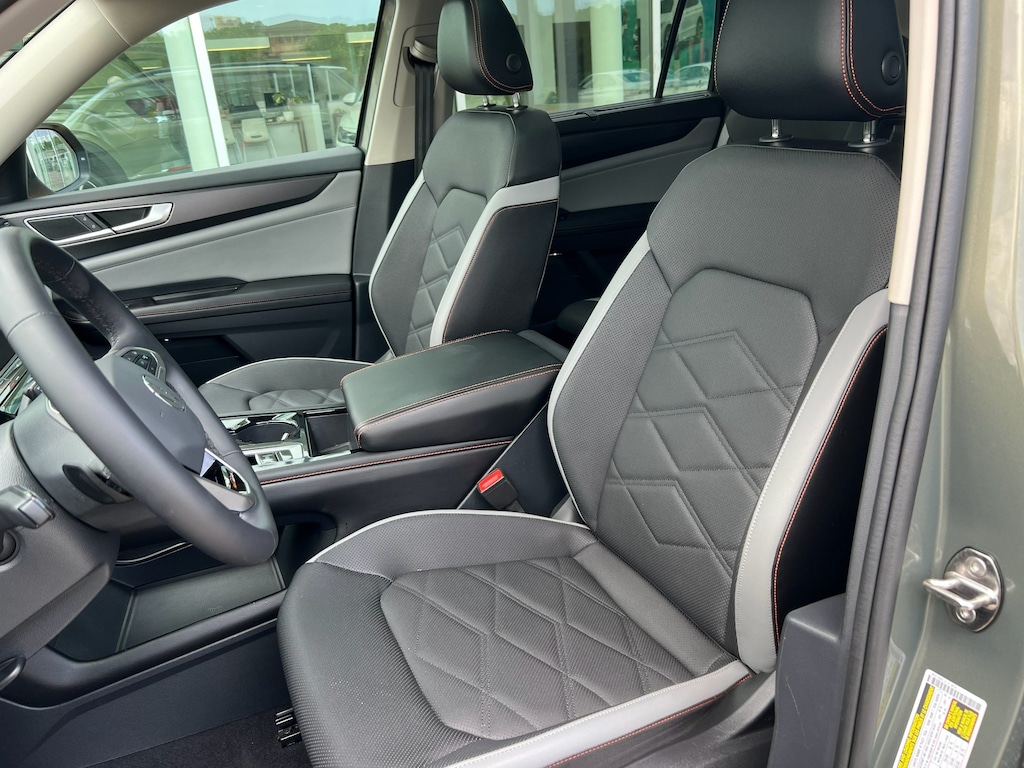 Used 2024 Volkswagen Atlas 2.0T Peak Edition SEL SUV