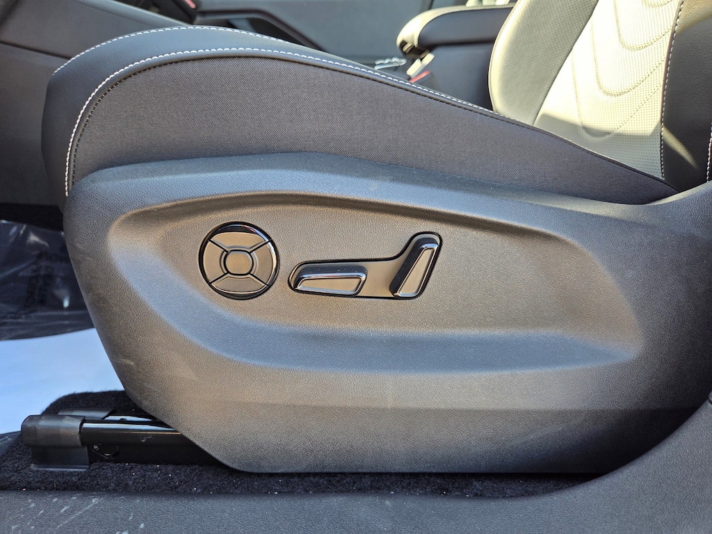 New 2025 Volkswagen Tiguan 2.0T SE R-Line Black SUV