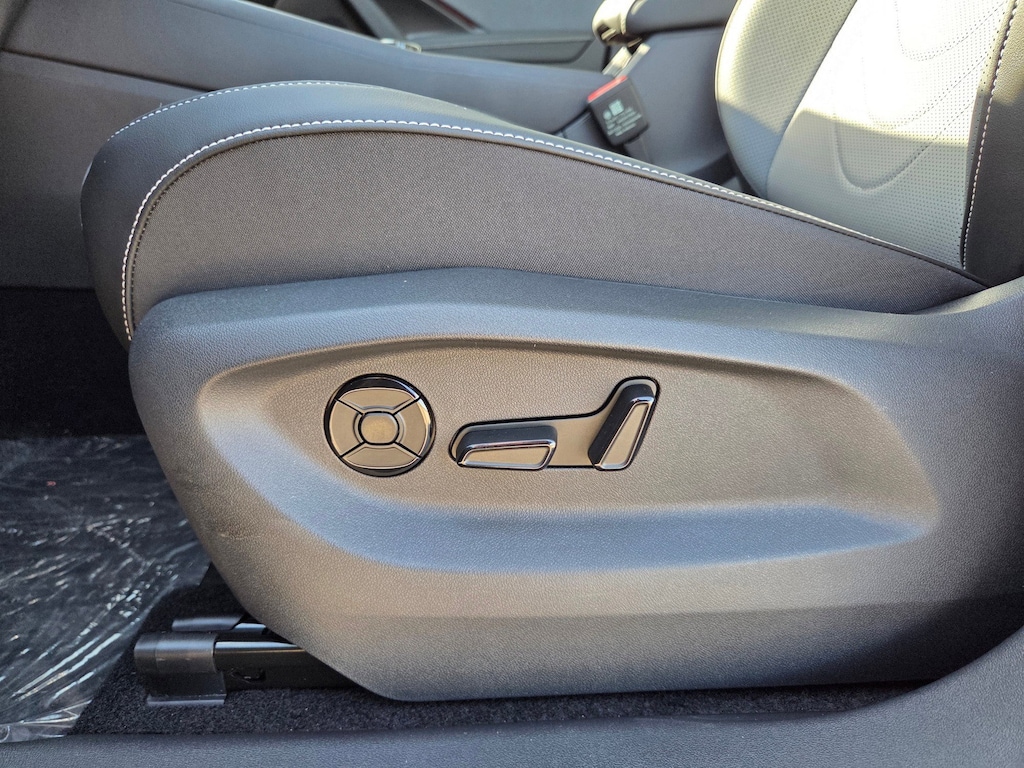 New 2025 Volkswagen Tiguan 2.0T SE SUV