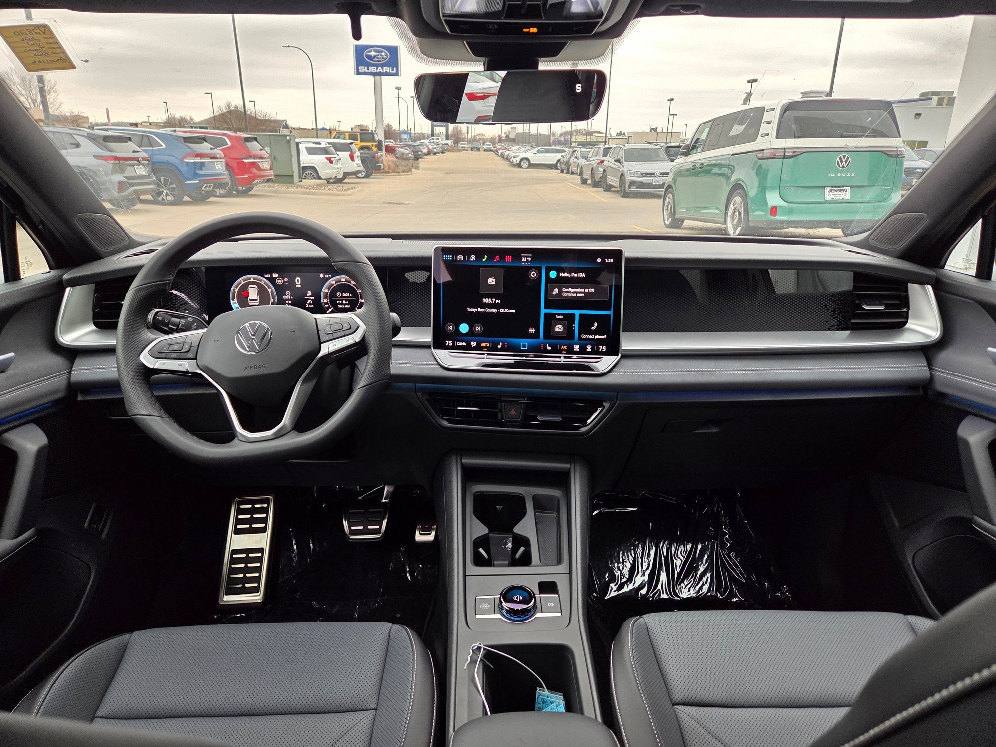 2026 Volkswagen Tiguan SE R-LINE BLACK - Photo 11