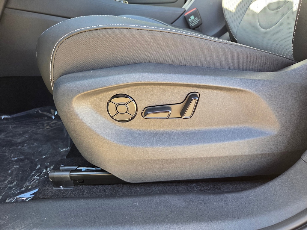 New 2025 Volkswagen Tiguan 2.0T SE R-Line Black SUV