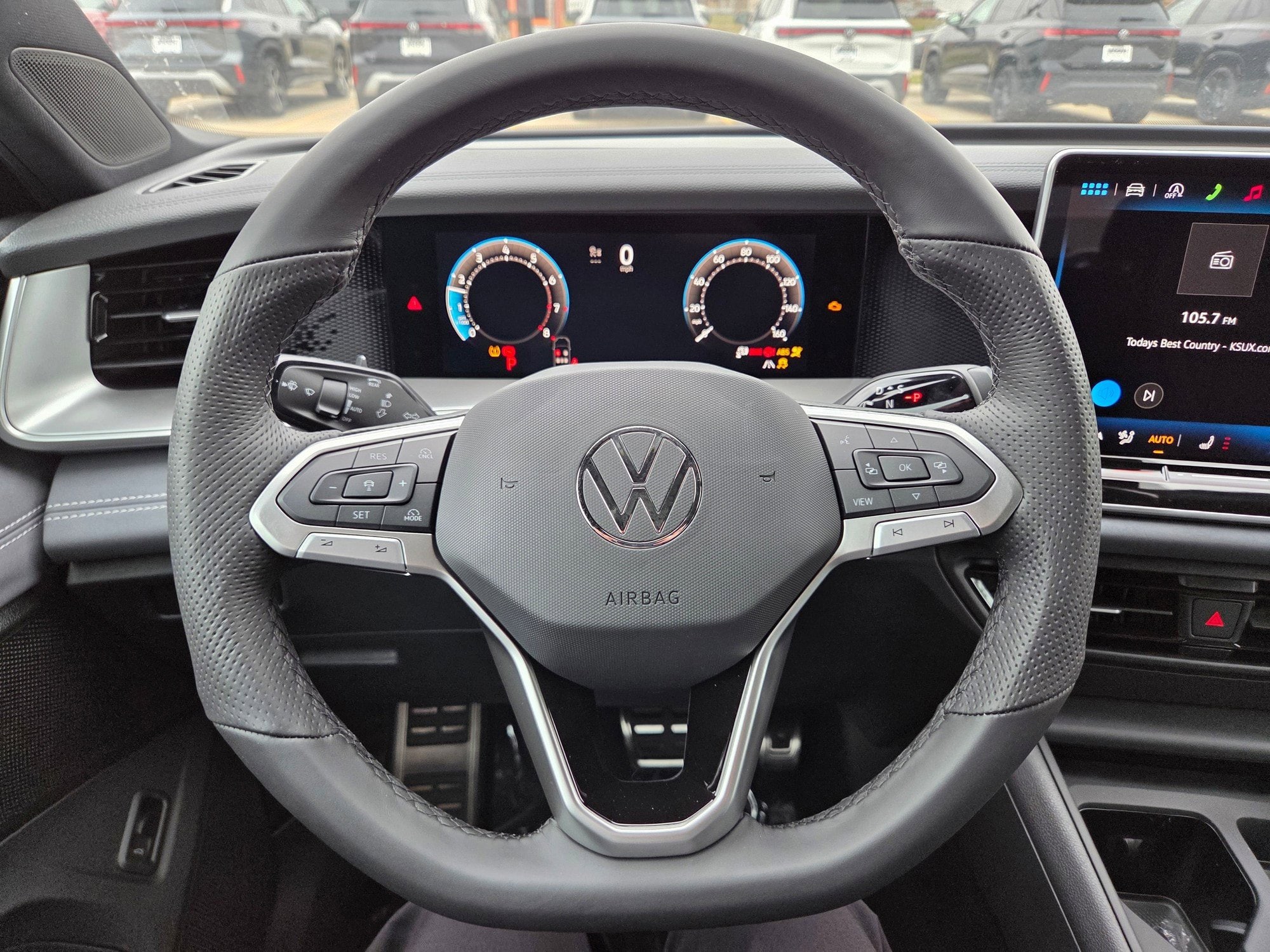 2026 Volkswagen Tiguan SE R-LINE BLACK - Photo 6