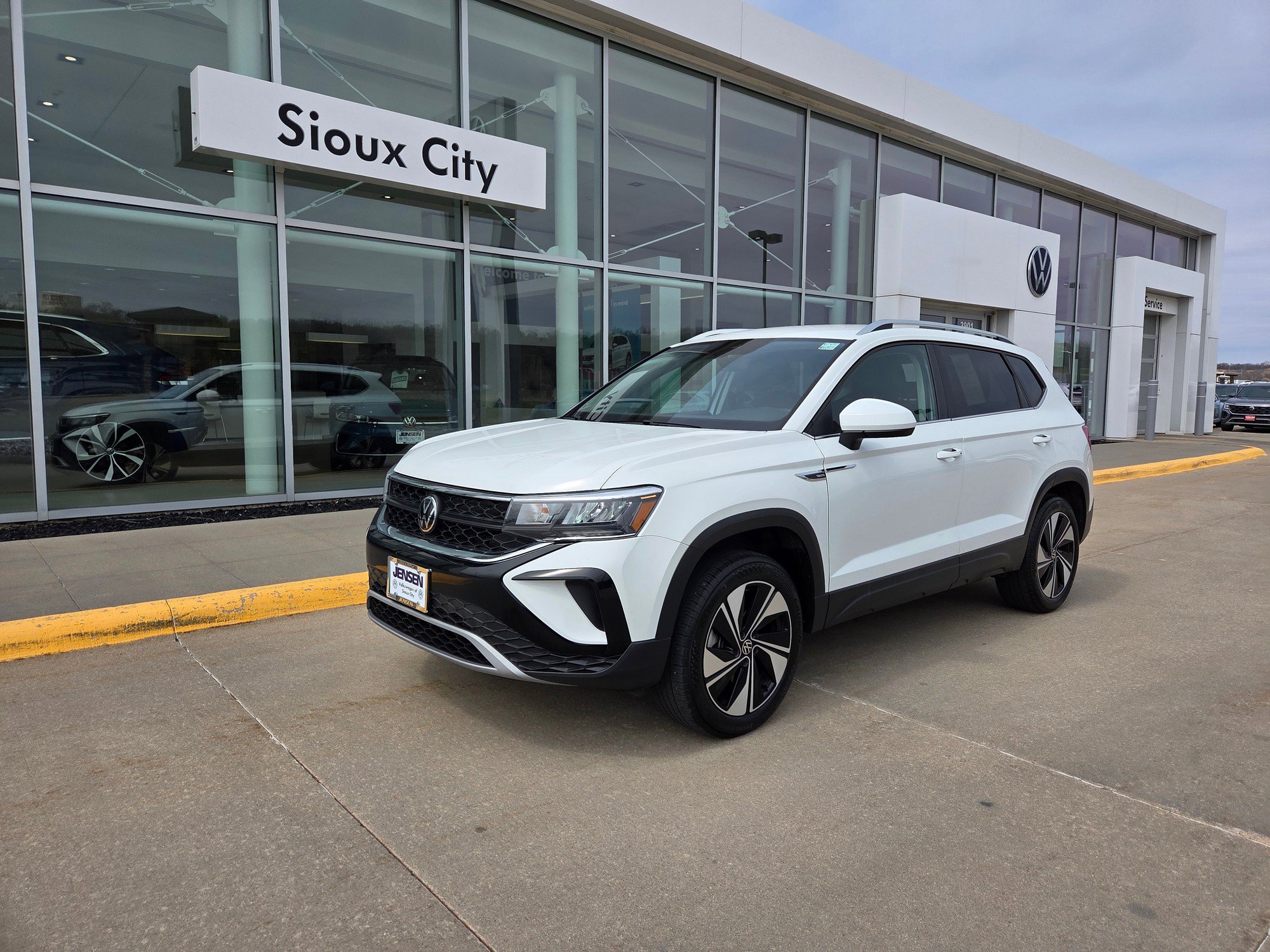 2024 Volkswagen Taos SE