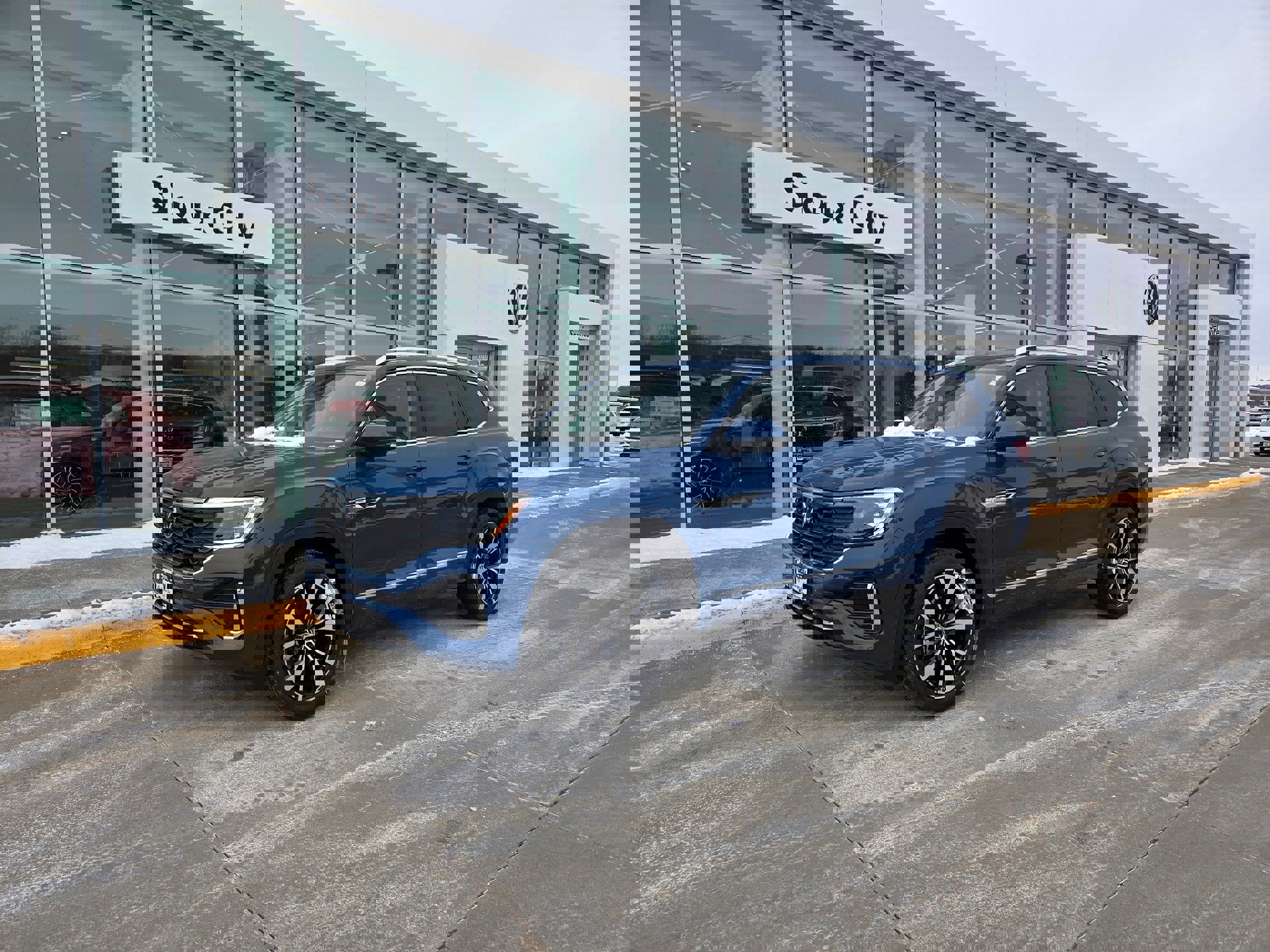 2026 Volkswagen Atlas SEL Premium R-Line's photo