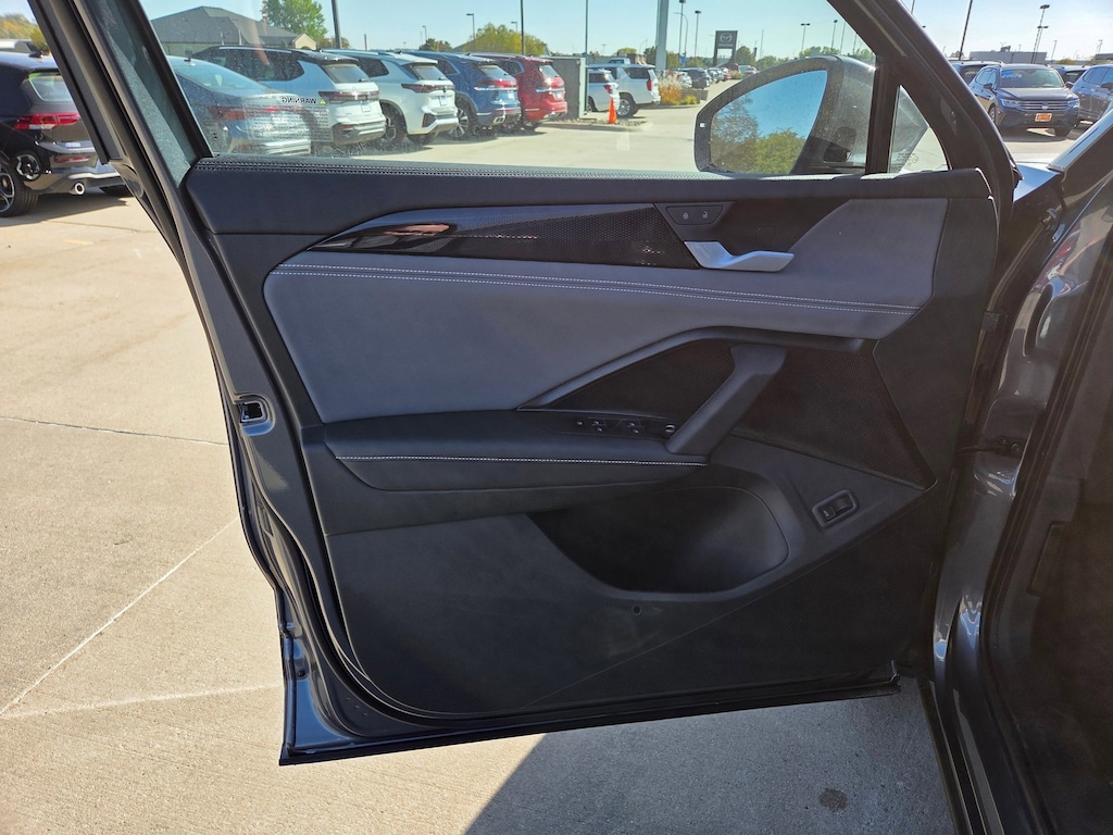 New 2025 Volkswagen Tiguan 2.0T SE SUV