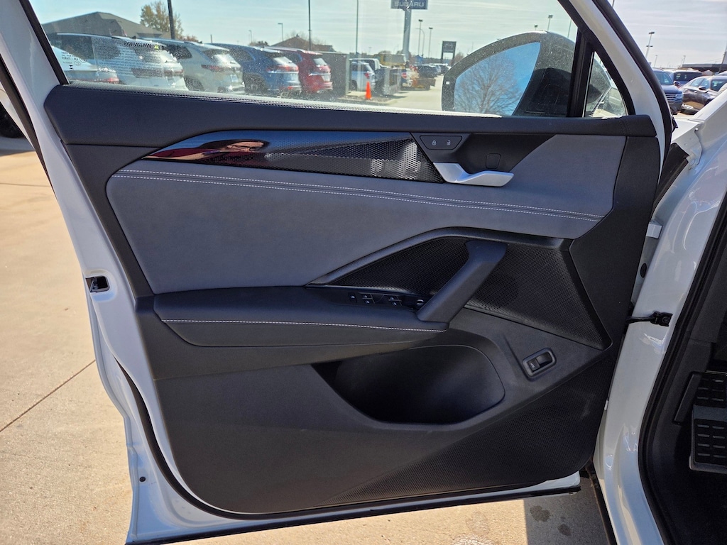 New 2025 Volkswagen Tiguan 2.0T SE R-Line Black SUV