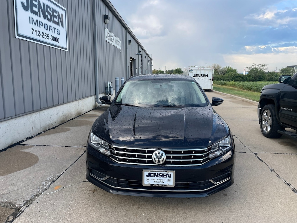 Used 2018 Volkswagen Passat 2.0T SE Sedan
