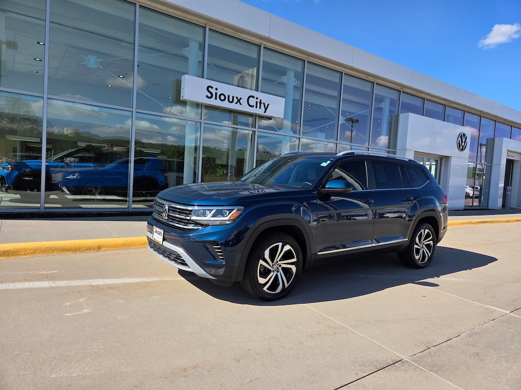 Used 2022 Volkswagen Atlas 3.6L V6 SEL SUV