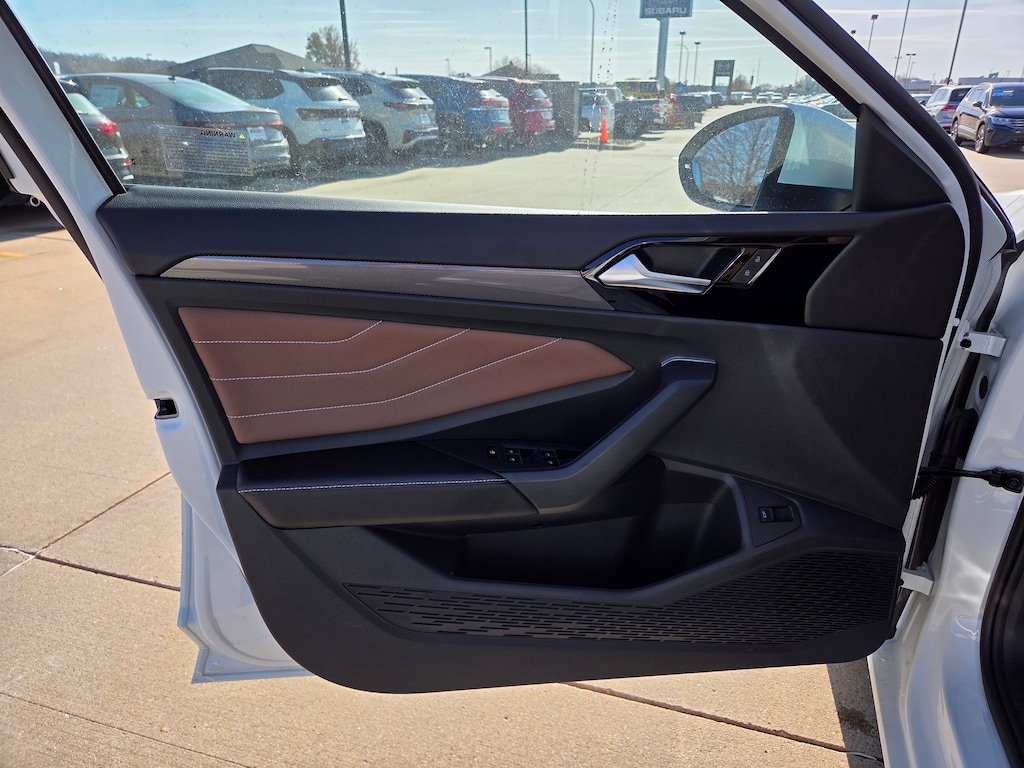 New 2025 Volkswagen Jetta 1.5T SEL Sedan