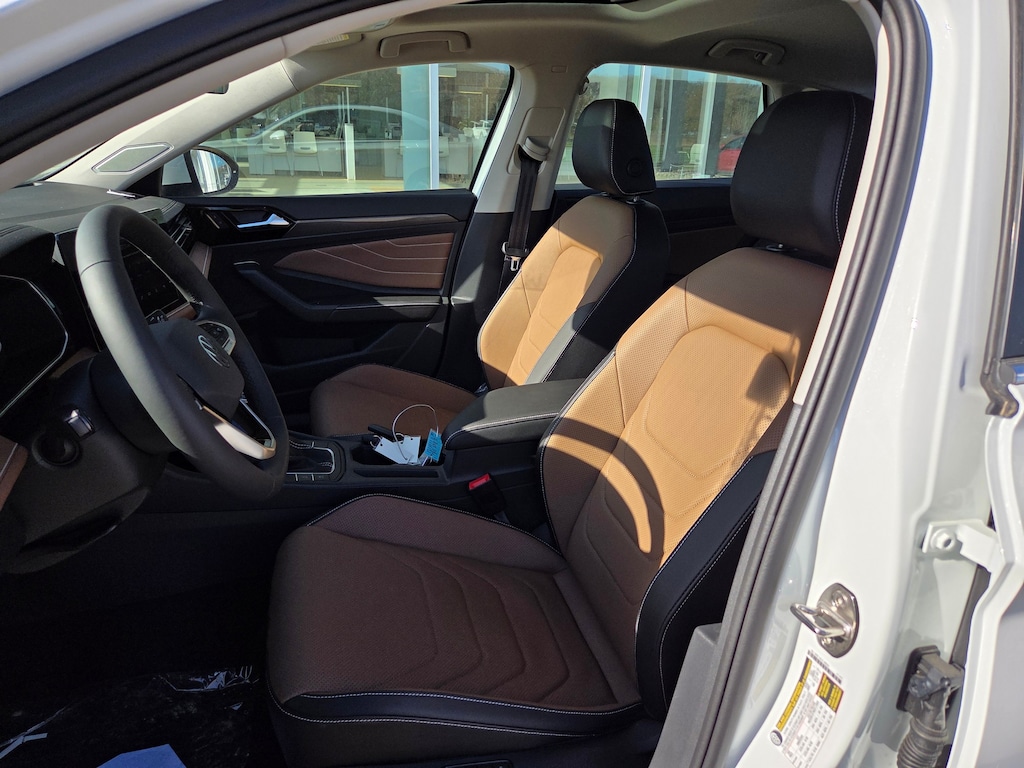 New 2025 Volkswagen Jetta 1.5T SEL Sedan