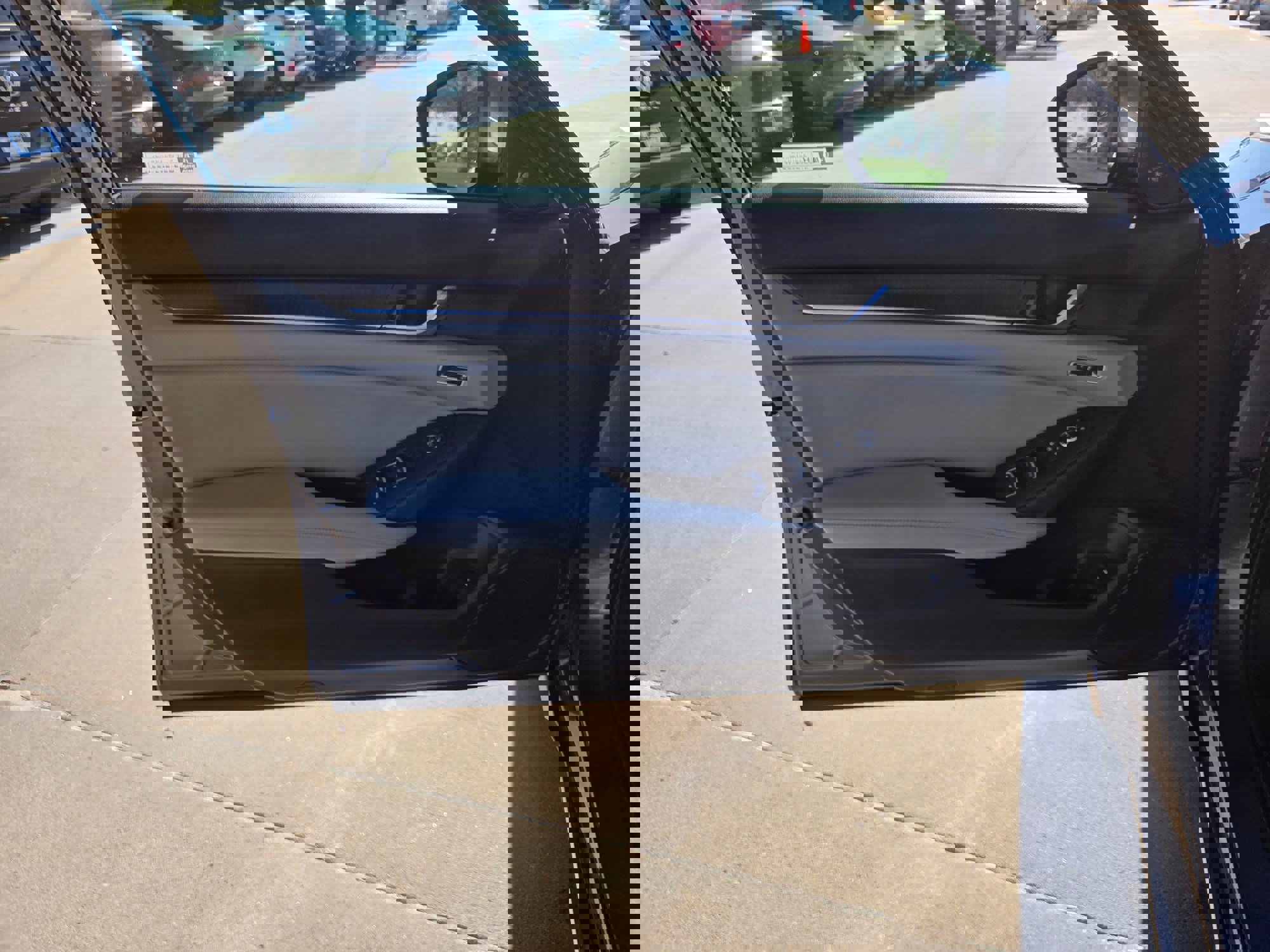 2020 Honda Accord EX-L 1.5T photo 2