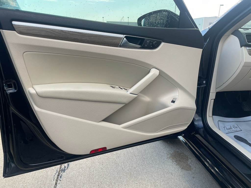 Used 2018 Volkswagen Passat 2.0T SE Sedan